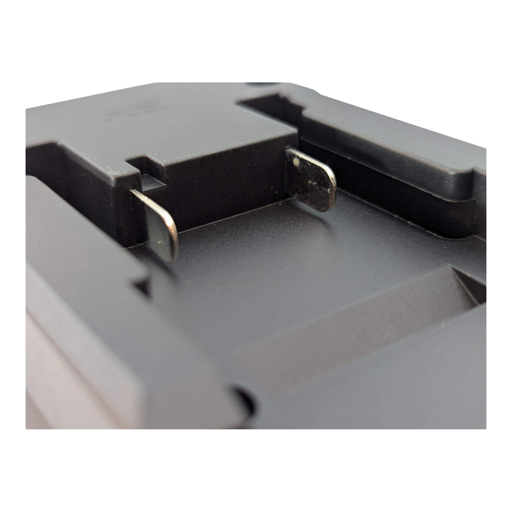 Ozito 18V PXC to Gardena 18V P4A battery adapter - electrical side contacts close up